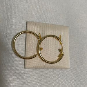 14k gold hoops. 2 cm